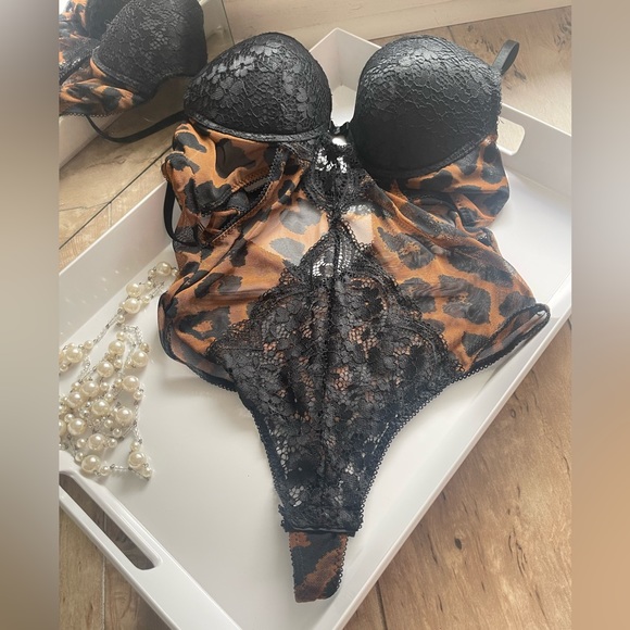 NWOT Leopard Lace Teddy - Black Fuschia, Secret Lace with cut outs - Picture 2 of 10